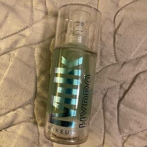 MILK hydro grip primer